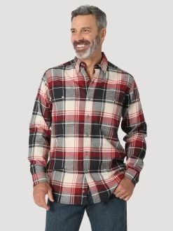 Men's Wrangler Rugged Button Down Shirt #112317314